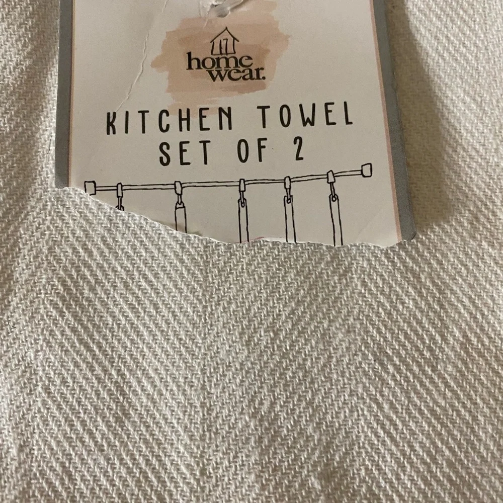 NWT Home Wear Decorative Kitchen Towels (set of 2)